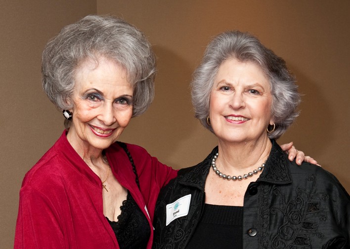 Shirley Kraus and Toni Post wine tasting